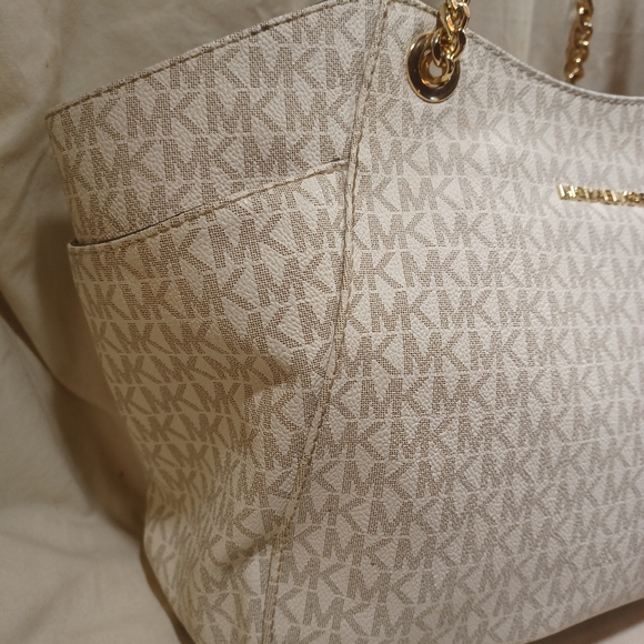 Michael Kors Signature Shoulder Bag - Picture 2 of 11